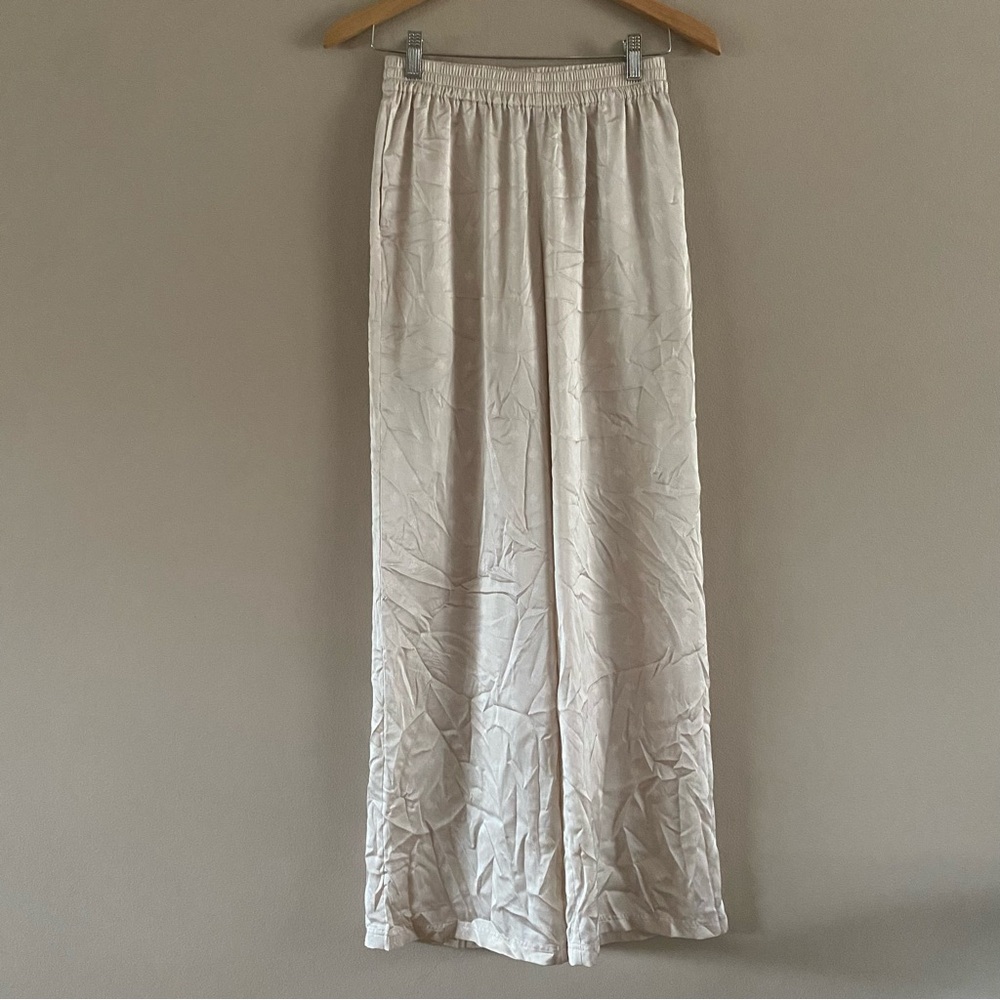 Barefoot Dreams Women’s Ivory Print Wide Leg Washed Satin Trousers Pajama Sz. XS